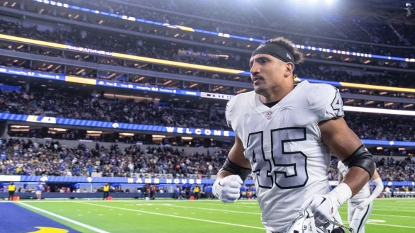 Jakob Johnson und die Las Vegas Raiders sind in der Nacht zu Sonntag in Pittsburgh gefordert. - © Maximilian Haupt/dpa