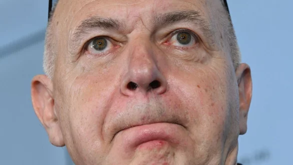 Selbstkritisch: DFB-Boss Bernd Neuendorf. - &copy; Arne Dedert/dpa