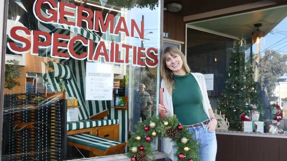 Hannah Seyfert hat den alteingesessenen Lebensmittelladen "Lehr\\\'s German Specialties" von der 87-j&auml;hrigen Vorbesitzerin &uuml;bernommen. - &copy; Barbara Munker/dpa