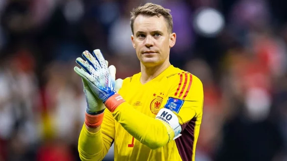 Hat sich bei einem Unfall bei einer Skitour den Unterschenkel gebrochen: Bayern-Torwart Manuel Neuer. - &copy; Tom Weller/dpa