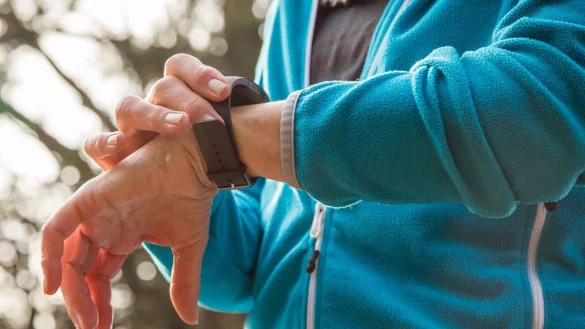 Fitness ist eines der beiden gro&szlig;en Anwendungsgebiete von Smartwatches. - &copy; Christin Klose/dpa-tmn