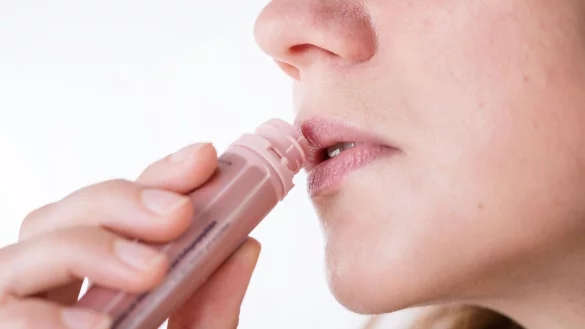 Nahrungserg&auml;nzungsmittel mit Kollagen
und Hyaluron sollen f&uuml;r sch&ouml;ne Haut sorgen. Doch der Nutzen der &laquo;Sch&ouml;nheitsdrinks&raquo; ist nicht belegt. - &copy; Christin Klose/dpa-tmn