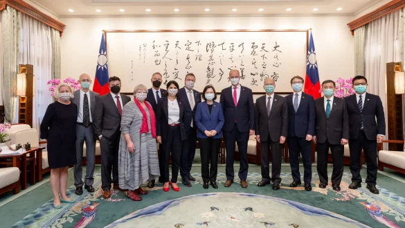 Die Abgeordneten des Menschenrechtsausschusses des Bundestages sind in Taiwan zu Besuch. - &copy; Makoto Lin/Pr&auml;sidialamt Taipeh/dpa