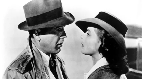 Humphrey Bogart als Rick und Ingrid Bergman als Ilsa in dem Film "Casablanca" (1942), der vor 80 Jahren Premiere hatte. - &copy; -/Turner Entertainment Co./dpa
