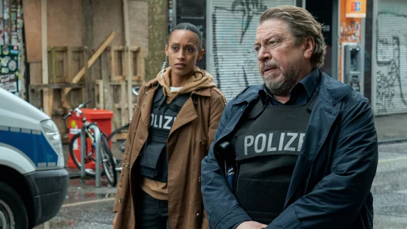 Lulu (Sabrina Ceesay) und Erichsen (Armin Rohde) im Einsatz. - &copy; ZDF