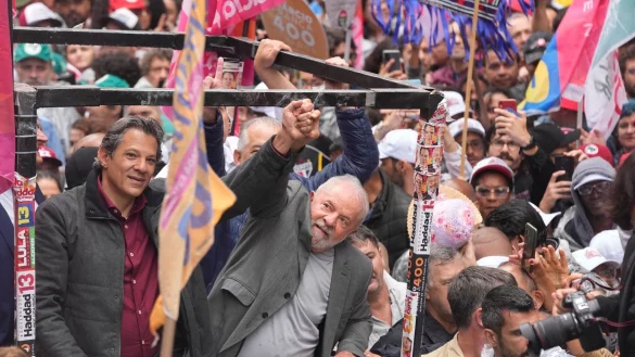 - &copy; Andre Penner/AP/dpa