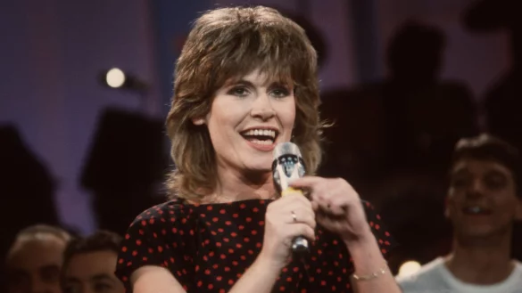 Mary Roos 1984 bei der deutschen Vorentscheidung f&uuml;r den Grand Prix d\' Eurovision de la Chanson. - &copy; picture alliance / dpa