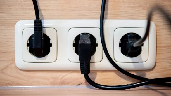 Neben der Strom- und Energiepreisbremse, gibt es 2023 noch weitere Änderungen, die sich auf den Geldbeutel auswirken. - © Hauke-Christian Dittrich/dpa