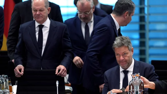 Bundeskanzler Olaf Scholz und Wirtschaftsminister Robert Habeck in Berlin. - &copy; Michael Sohn/POOL AP/dpa