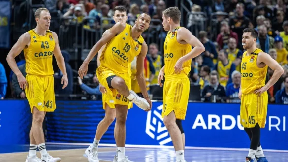 Ratlosigkeit bei Alba Berlin: Der Hauptstadt-Klub verlor bereits zum zw&ouml;lften Mal in Folge. - &copy; Andreas Gora/dpa