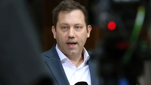 Lars Klingbeil, SPD-Parteivorsitzender, gibt ein Presse-Statement zum Russland-Ukraine-Konflikt ab. - &copy; Wolfgang Kumm/dpa