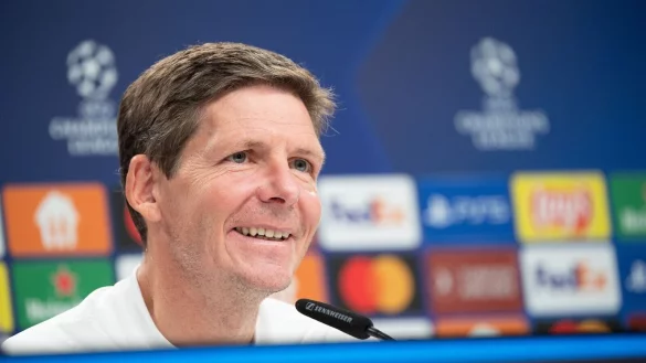 Für Frankfurts Trainer Oliver Glasner geht es gegen Sporting Lissabon nur um das Weiterkommen. - © Sebastian Gollnow/Deutsche Presse-Agentur GmbH/dpa