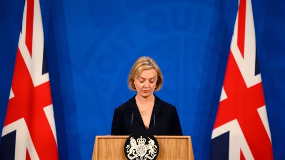 Die britische Premierministerin Liz Truss verliert zusehens die Unterst&uuml;tzung ihrer eigenen Partei. - &copy; Daniel Leal/Pool AFP via AFP/dpa