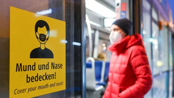 Wie stehen die Deutschen zu den Corona-Ma&szlig;nahmen? Eine neue Umfrage verr&auml;t es. - &copy; Tobias Hase/dpa