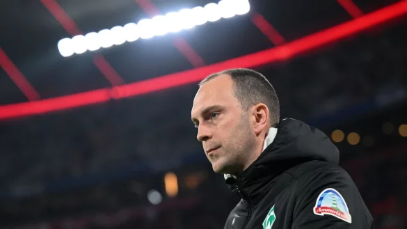 Bremens Trainer Ole Werner steht in M&uuml;nchen am Spielfeldrand. - &copy; Sven Hoppe/dpa