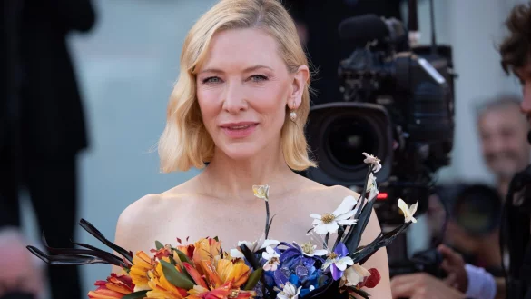 Cate Blanchett, Schauspielerin aus den USA, steht auf dem roten Teppich, als sie im September zur Premiere des Films &laquo;T&agrave;r&raquo; w&auml;hrend der 79. Filmfestspiele in Venedig kommt. - &copy; Cinzia Camela/LPS via ZUMA Press Wire/dpa