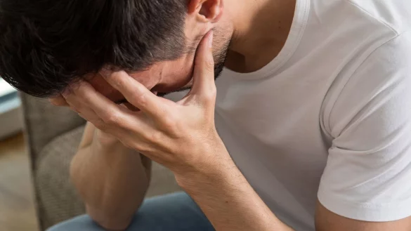 Depressionen beeintr&auml;chtigen den Alltag der Betroffenen oft massiv - die geeignete Behandlung kann Linderung bringen. - &copy; Christin Klose/dpa-tmn