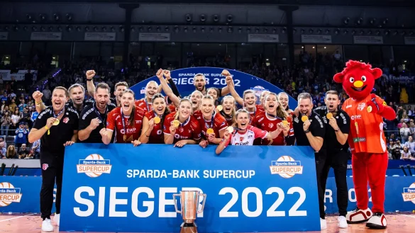 Die Volleyballerinnen des SC Potsdam gewannen den Supercup. - © Tom Weller/dpa