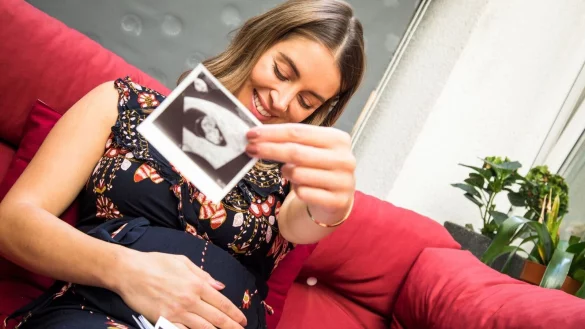 Auf nat&uuml;rlichem Wege schwanger werden - das klappt nicht bei jedem Paar. Zusch&uuml;sse, etwa von der Krankenkasse, helfen dabei, eine Kinderwunschbehandlung finanziell zu stemmen. - &copy; Christin Klose/dpa-tmn