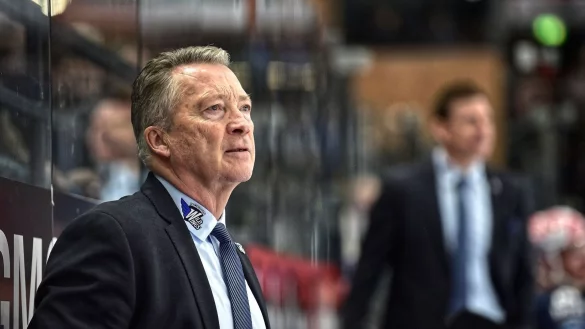 Soll ein Kanditat f&uuml;r den Bundestrainer-Posten beim DEB sein: Harold Kreis. - &copy; Roland Sigwart/dpa