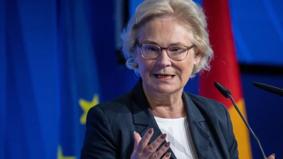 &laquo;Wir sind treue Partner und vor allen Dingen auch sehr engagierte Partner&raquo;: Christine Lambrecht auf der Berliner Sicherheitskonferenz. - &copy; Michael Kappeler/dpa