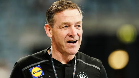 Der Trainer der deutschen Handballer: Alfred Gislason. - &copy; Uwe Anspach/Deutsche Presse-Agentur GmbH/dpa