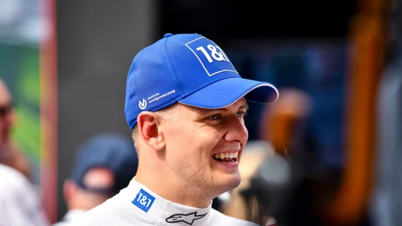 Muss seinem Team Punkte als Argumente für einen neuen Vertrag liefern: Mick Schumacher. - © James Gasperotti/ZUMA Press Wire/dpa