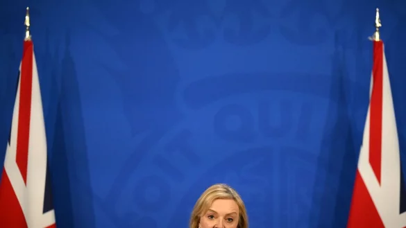 Liz Truss, Premierministerin von Großbritannien, spricht während einer Pressekonferenz in der Downing Street. - © Daniel Leal/PA Wire/dpa