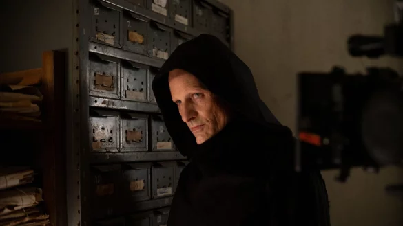 Viggo Mortensen als Saul Tenser in einer Szene des Films &laquo;Crimes Of The Future&raquo;. - &copy; Nikos Nikolopoulos/Weltkino/dpa