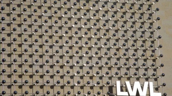 Die Fassade vom LWL-Landesmuseum f&uuml;r Kunst und Kulturgeschichte. - &copy; picture alliance/dpa/Archivbild