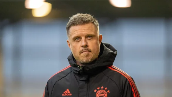 Trainer Alexander Straus und seine Bayern mussten sich im Camp Nou geschlagen geben. - &copy; Ulrich Gamel/Kolbert-Press/dpa/Archivbild