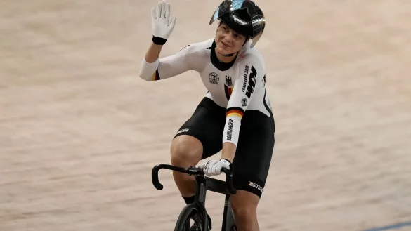 Gewann WM-Gold im Keirin: Lea Sophie Friedrich. - © Thibault Camus/AP/dpa