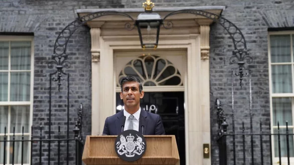 Gro&szlig;britanniens neuer Premierminister Rishi Sunak bei seiner Ansprache vor der 10 Downing Street. - &copy; Stefan Rousseau/PA Wire/dpa