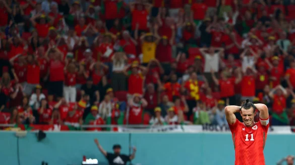 Gareth Bale von Wales &auml;rgert sich &uuml;ber eine verpasste Chance. - &copy; Tom Weller/dpa