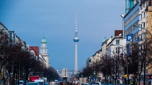 Mit Ausnahme von Berlin: In sechs der sieben gr&ouml;&szlig;ten deutschen St&auml;dte sind die Immobilienpreise im dritten Quartal 2022 erstmals seit zw&ouml;lf Jahren wieder gesunken. - &copy; Christophe Gateau/dpa/dpa-tmn