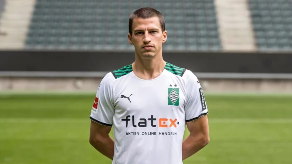 Verteidiger Stefan Lainer f&auml;llt nach einem &uuml;berstandenen Infekt nun wegen einer Corona Erkrankung aus. - &copy; ---/Borussia M&ouml;nchengladbach/dpa