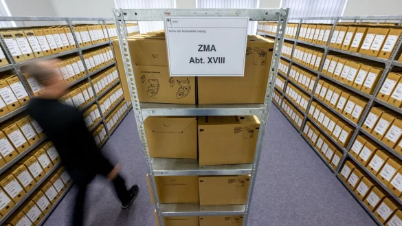 Akten der DDR Staatssicherheit in der Au&szlig;enstelle des Bundesarchivs in Leipzig. - &copy; Hendrik Schmidt/dpa