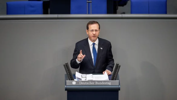 Israels Pr&auml;sident Izchak Herzog bei einer Rede im Deutschen Bundestag Anfang September. - &copy; Michael Kappeler/dpa