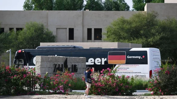 Der DFB-Tross ist am Teamhotel angekommen. - &copy; Federico Gambarini/dpa