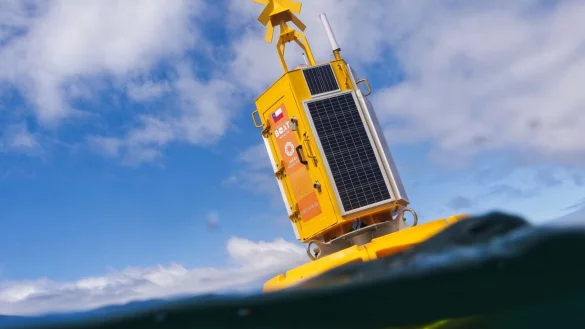 Eine Boje zum Schutz der Wale vor der K&uuml;ste von Chile. - &copy; ---/Stiftung Meri/dpa