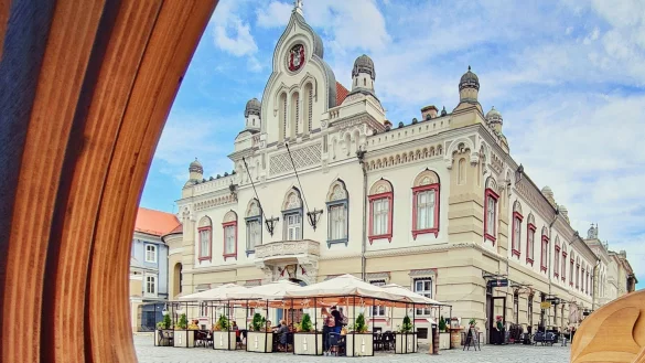 Blick auf ein Verwaltungsgeb&auml;ude der serbisch-orthodoxen Kirche am Unionsplatz in Temeswar. - &copy; Silviu Nastase/Kulturhaupt Temeswar/dpa