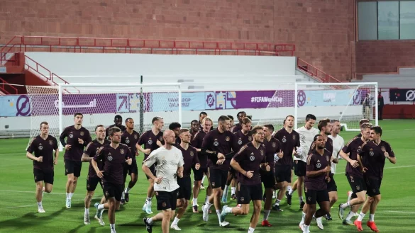 Die DFB-Auswahl beim Training in Al-Shamal. - © Christian Charisius/dpa