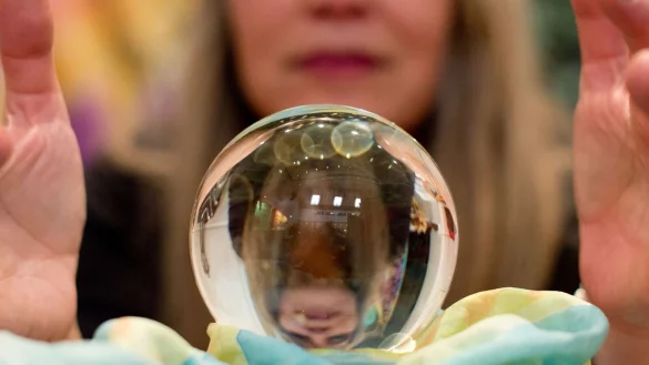 Auf dem spirituellen Markt entstehen derzeit st&auml;ndig neue Angebote. - &copy; Sebastian Kahnert/dpa