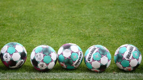 An der Fu&szlig;ball-WM 2026 sollen 48 Mannschaften teilnehmen. - &copy; Robert Michael/dpa-Zentralbild/dpa