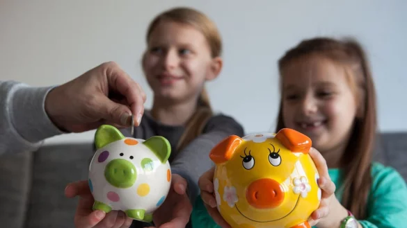 Mit dem Sparschwein kann man Geld sammeln, aber nur schwerlich vermehren. - &copy; Silvia Marks/dpa Themendienst/dpa-tmn