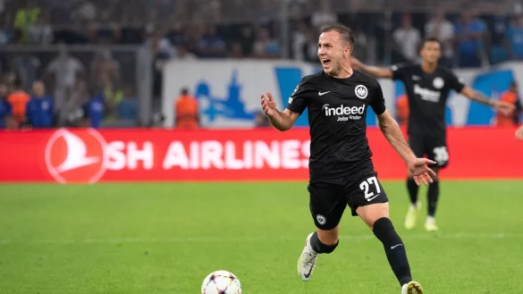 Sportvorstand Krösche sieht die Teilnahme von Mario Götze an der WM nicht als seine Entscheidung an. - © Sebastian Gollnow/dpa