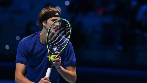 Setzte sich bei einem Showmatch in Dubai gegen Novak Djokovic durch: Alexander Zverev. - &copy; Marco Alpozzi/LaPresse via ZUMA Press/dpa/Archiv