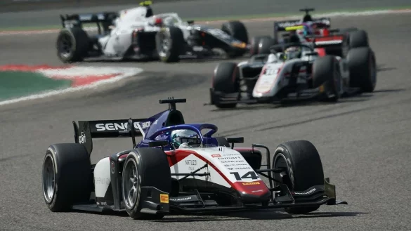 David Beckmann (vorne) findet, dass Deutschland seinen Motorsport-Nachwuchs nicht gen&uuml;gend f&ouml;rdert. - &copy; Hasan Bratic/dpa