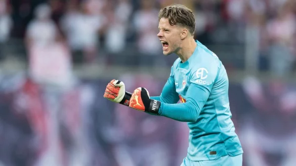 Leipzigs Torwart &Ouml;rjan Nyland jubelt &uuml;ber den Sieg im Heimspiel gegen Bayer 04 Leverkusen. - &copy; Sebastian Kahnert/dpa