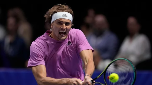 Musste zum Abschluss in Dubai eine Niederlage hinnehmen: Alexander Zverev. - &copy; Kamran Jebreili/AP/dpa